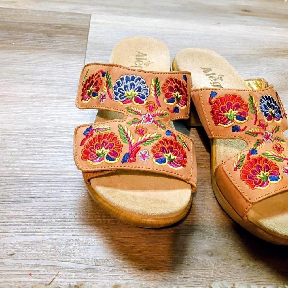 Size 36 Alegria Sandals Tan Floral Embroidered Wedge Slides